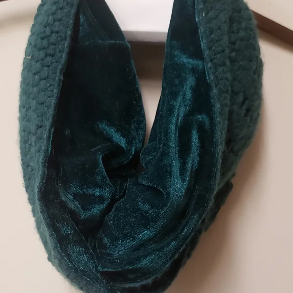 Infinity loop scarf - Picture 5 of 8